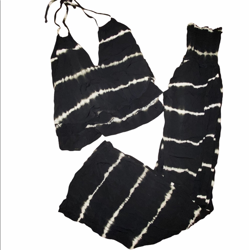 Olivaceous black and white flowy set